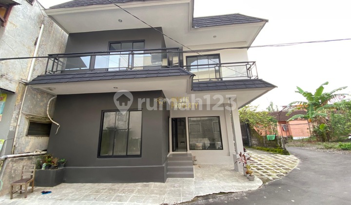 Strategic 2-Story Boarding House in Ring 1 Uii Sleman Jogja Strategic 2-Story Boarding House in Ring 1 Uii Sleman Jogja