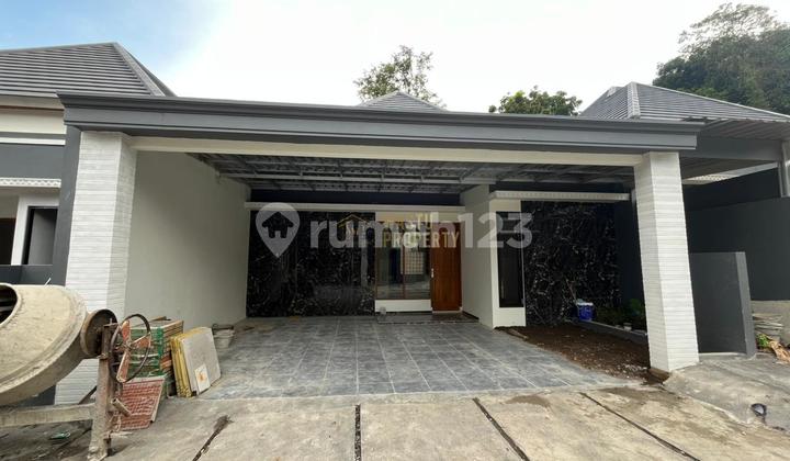 One Gate House Ready to Occupy in the Housing Complex on Jl Besi Jangkang 1