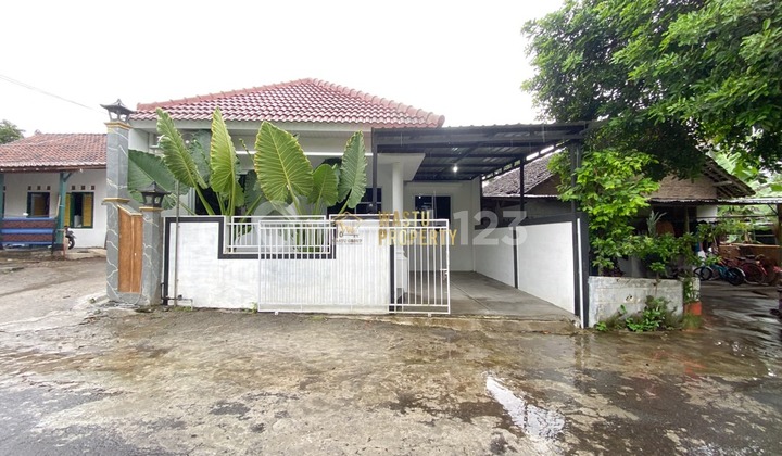 Private Villa with Pool in Berbah, Sleman - Complete Freehold Title (SHM) Private Villa with Pool in Berbah, Sleman - Complete Freehold Title (SHM)