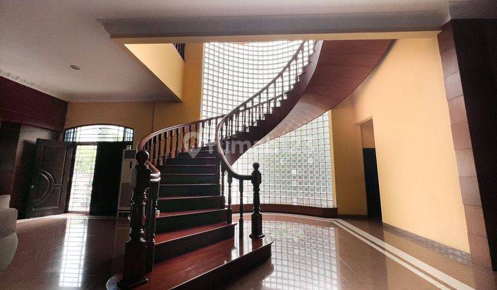 Rumah HOOK Semi Furnished di Komplek Cemara Asri 12