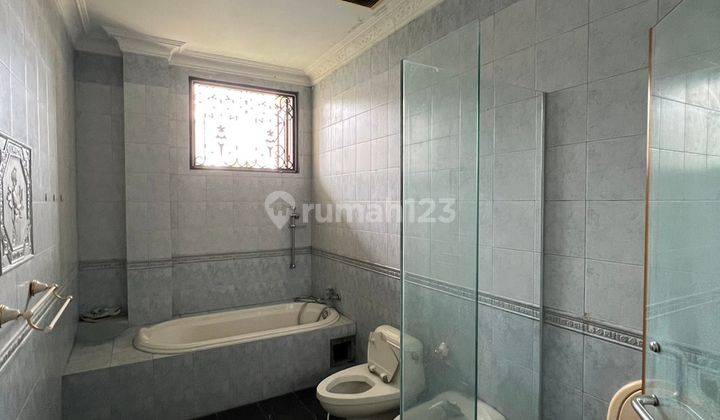 Disewakan Rumah Komplek di kawasan Polonia 7