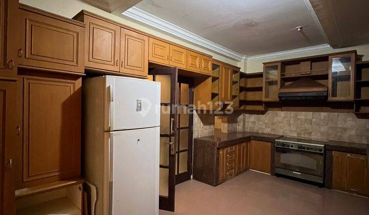 Disewakan Rumah Komplek di kawasan Polonia 13