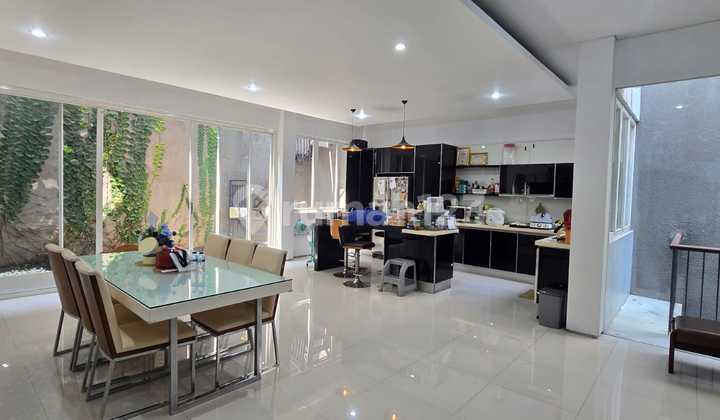 Rumah Modern Villa Permata Gading 2