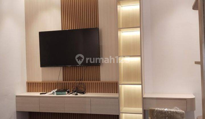 Rumah Asri Full Furnished Di Cluster Flora Summarecon 2