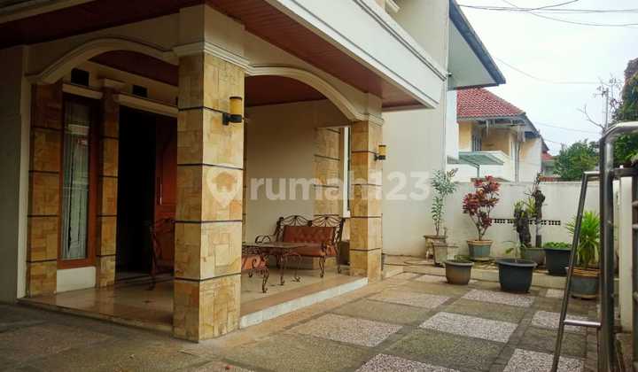 Dijual Rumah Bagus Terawat di jl Aria Utama, Bandung