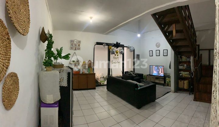 For Sale Well-Maintained Serene House in Antapani, Bandung 2