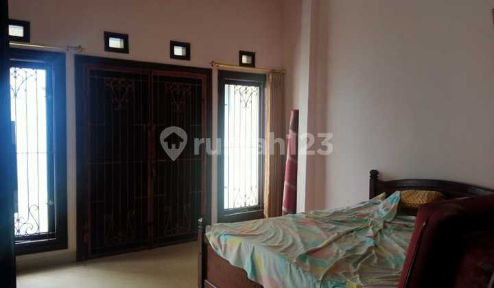 For Sale, Well-Maintained Nice House on Aria Utama Street, Bandung 2