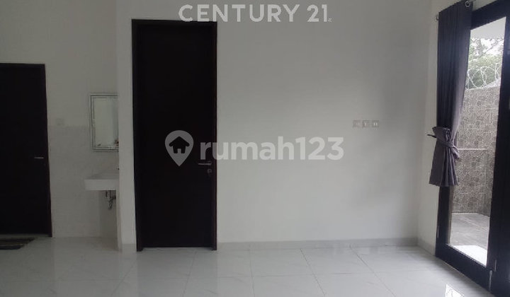 2-Story Minimalist House in the Arcamanik Area 2