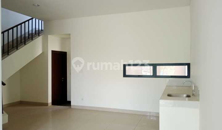 Rumah Bagus Terawat 2 Lantai di Podomoro Park, Bandung Rumah Bagus Terawat 2 Lantai di Podomoro Park, Bandung