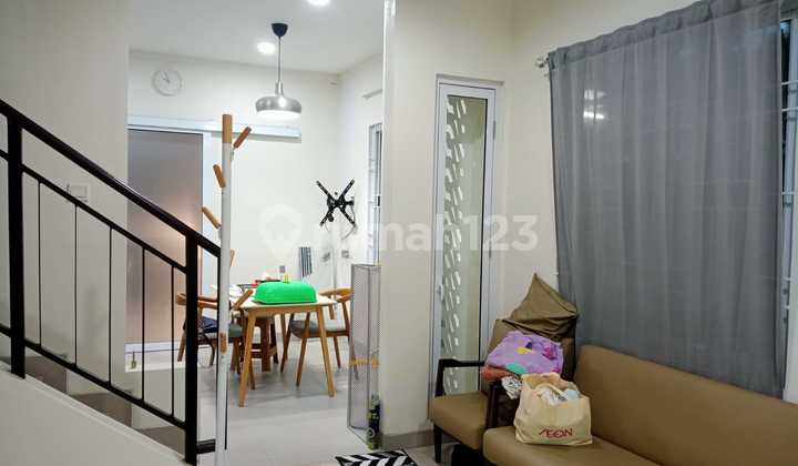 Rumah Hook 2 Lantai di Cluster Cynthia Summarecon Bandung
