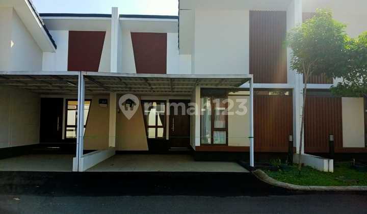 Well-Maintained Serene House in Bandung City, Podomoro Park Well-Maintained Serene House in Bandung City, Podomoro Park