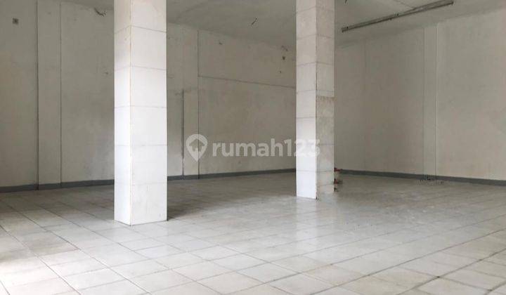 Disewa ruko siap pakai lokasi strategis di Jatikramat Bekasi 6