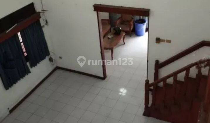 Dijual rumah minimalis pinggir jalan raya lokasi strategis daerah perumnas klender 2