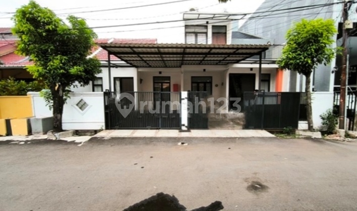 Dijual Rumah Minimalis Terawat Siap Huni di Taman Galaxy Bekasi 2