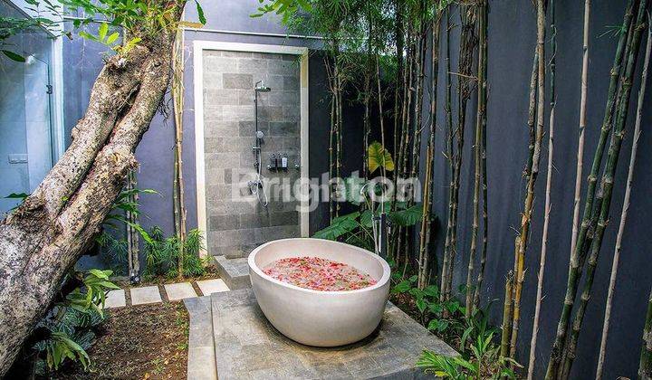 Stunning three bedroom villa in Petitenget Bali 2