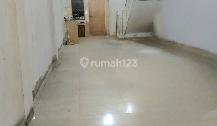 RUKO 3,5 TINGKAT LOKASI DEKAT PAJAK BERUANG 1