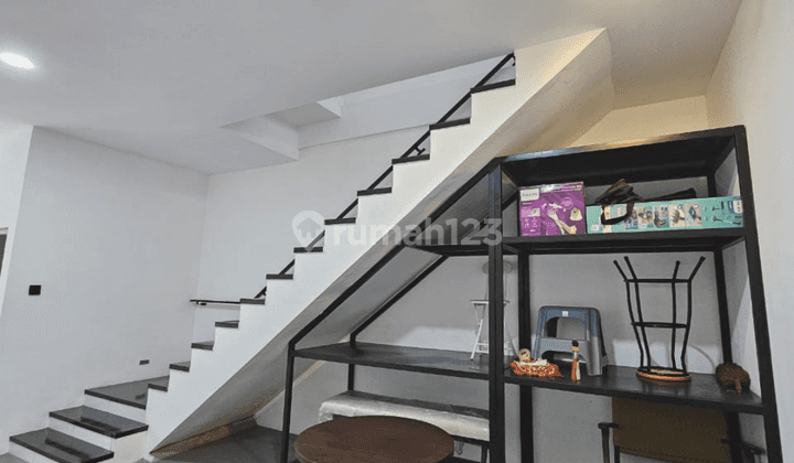 Ruko Terawat dan Siap Huni Lokasi Jalan Pasar 5 Sunggal