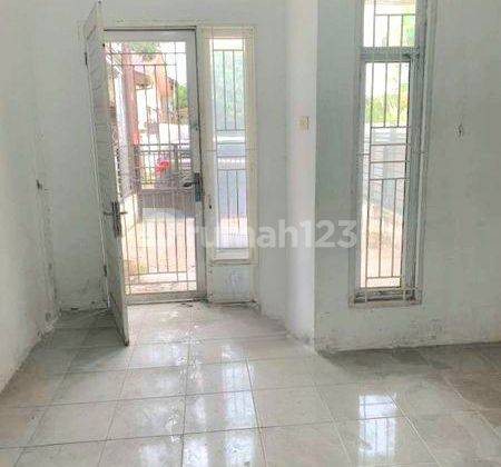 RUMAH SEMI FURNISHED DI JALAN BAKTI LUHUR 1