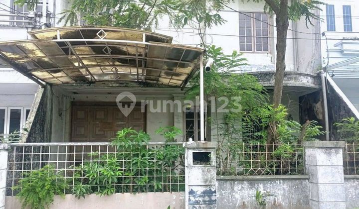 Villa Harga di Bawah Pasaran di Komplek Taman Malibu Indah