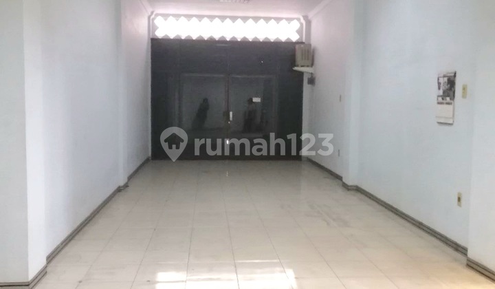 Ruko Jumbo Kawasan Ramai Lokasi Pinggir Jalan Sei Batang Hari 2