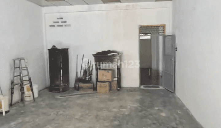 Ruko dekat pasar tradisional jalan sutoyo siantar barat 1