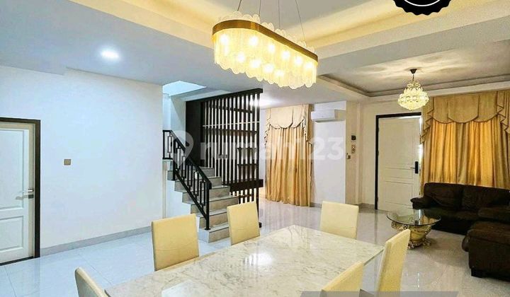 Villa Siap Huni dan Terawat di Polonia Jewel Park