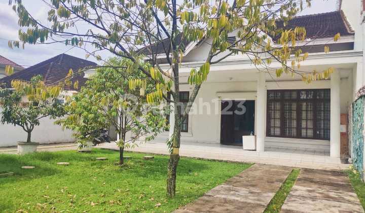 Rumah Pinggir Jalan Kawasan Crazy Rich Lokasi Jalan Cut Nyek Dien