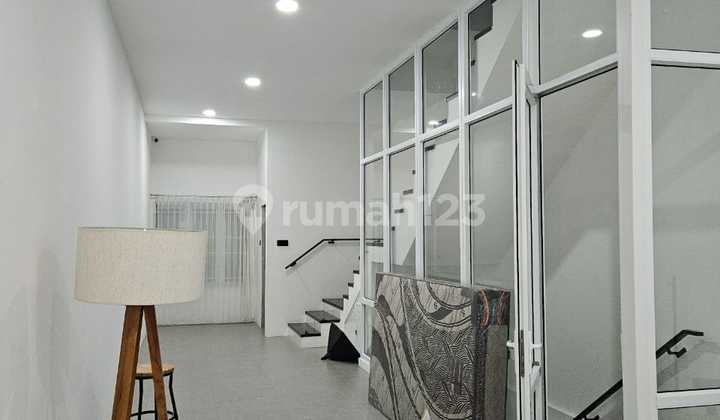 Ruko Terawat dan Siap Huni Lokasi Jalan Pasar 5 Sunggal 2