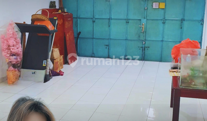 Rumah.murah Dalam Komplek Taman Pasar 3 Krakatau