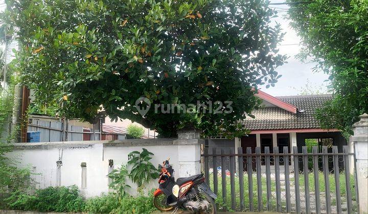 RUMAH PINGGIR JALAN HARGA DI BAWAH MARKET  HITUNG TANAH SAJA 1