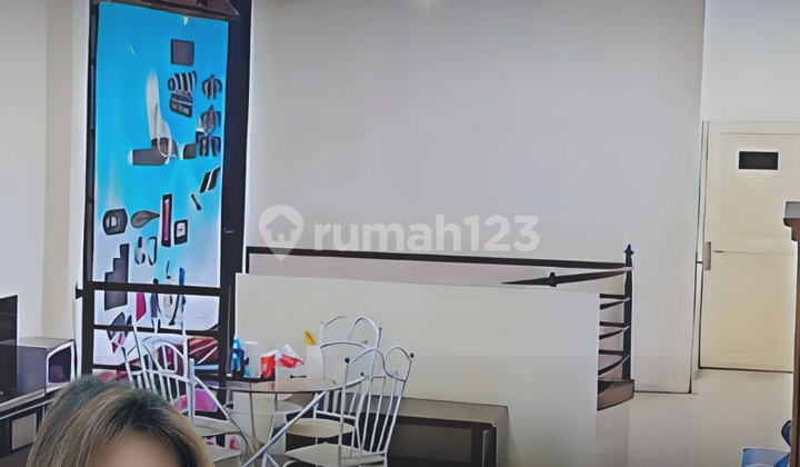 Ready-to-use business shophouse located on the roadside of Asia Street. Ready-to-use business shophouse located on the roadside of Asia Street.