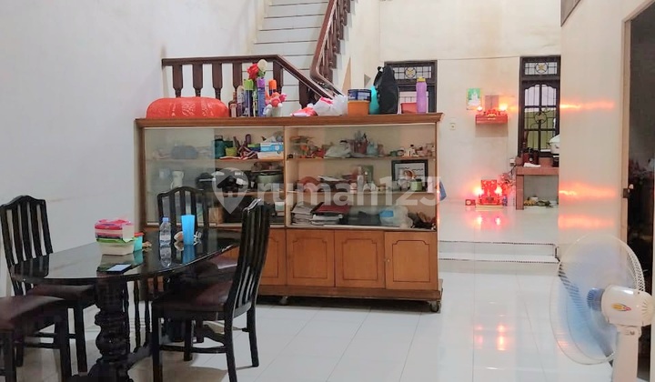 Rumah Lebar 6 Meter Lokasi Dekat Pajak Beruang di Jalan Sampali