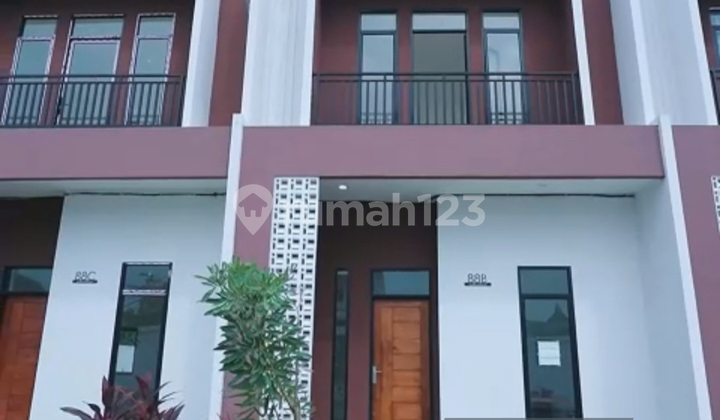 Rumah baru dalam komplek karya ville jalan eka surya 1