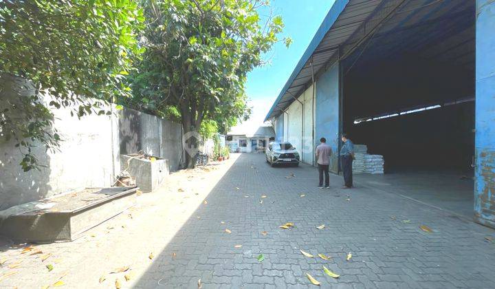 GUDANG SIAP HUNI DAN TERAWAT PINGGIR JALAN MEDAN SAMPALI 2