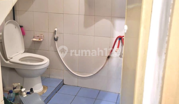 Rumah Dalam Komplek Ivory di Jalan Titi Papan 2