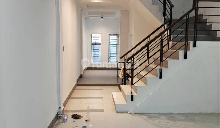 RUKO BISNIS LOKASI STRATEGIS DI JALAN MULTATULI 1