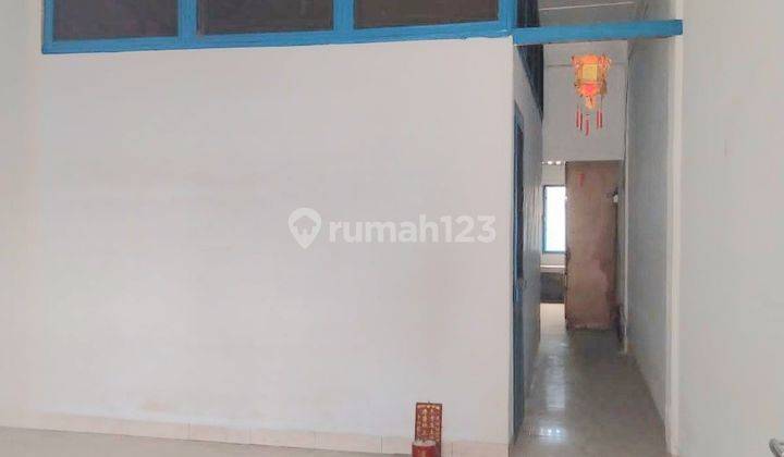 RUMAH LEBAR 5 METER 2 TINGKAT LOKASI DEKAT PAJAK BERUANG 1