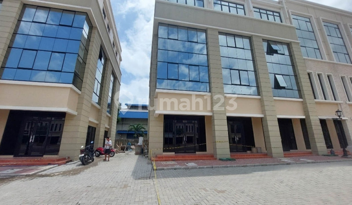 Sedayu City Corner Shop House, Kelapa Gading