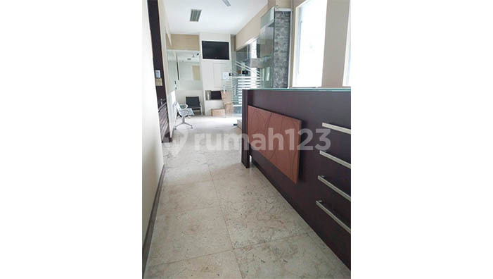 Ruko Gandeng Bukit Gading Indah, Kelapa Gading , Ada Lift, Semi Furnish Luas 10X17m2