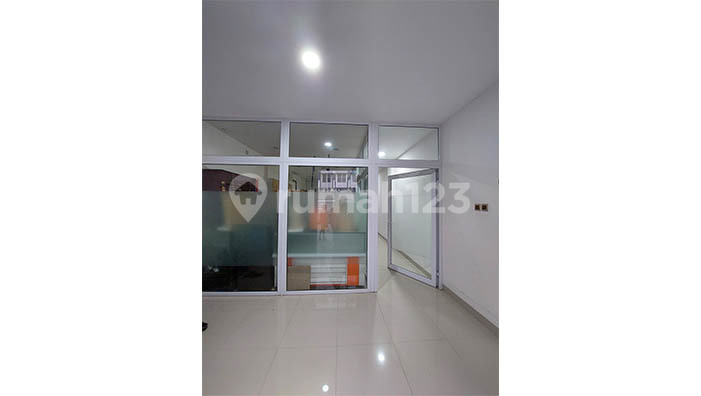 Ruko Bukit Gading Indah, Kelapa Gading, Luas 4,3X19m2