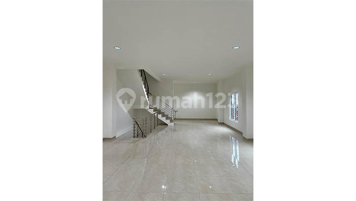 Brand New Shop House on Surya Kencana Street, Bogor. 2