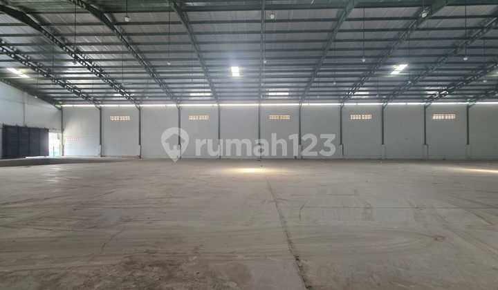 Exclusive Wide Strategic Warehouse in Candi Industrial Area