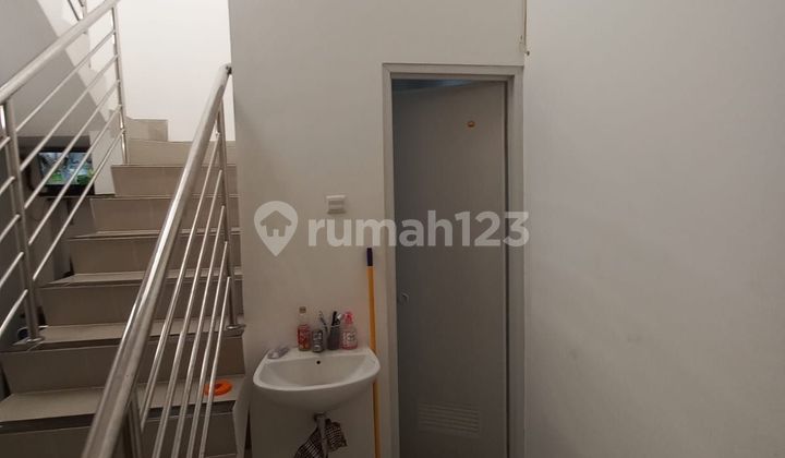 For Rent Fast 2-story shop house in the center of Banyumanik Street, Jati Raya 1