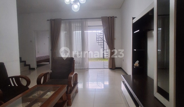 Disewakan Rumah Graha Estetika Dekat Undip Furnished 2