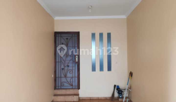 Rumah Cluster Bagus Semi Furnished di Alamanda Graha Padma 2