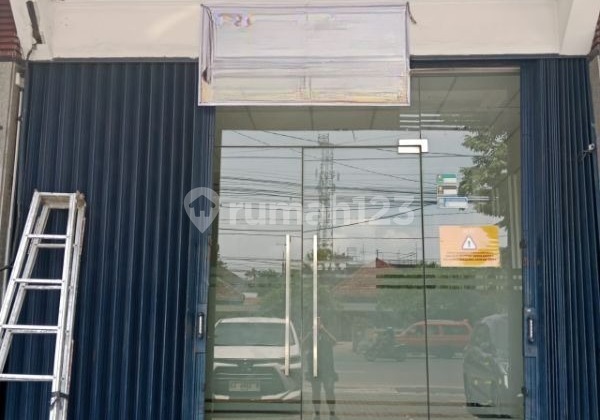Ruko Strategis 3 Lantai di Jalan Dokter Cipto 1