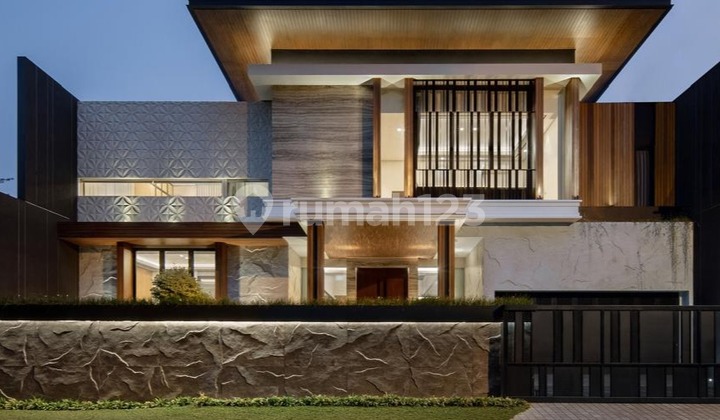 Rumah Mewah Siap Huni Strategis di Puri Arga Golf BSB 1