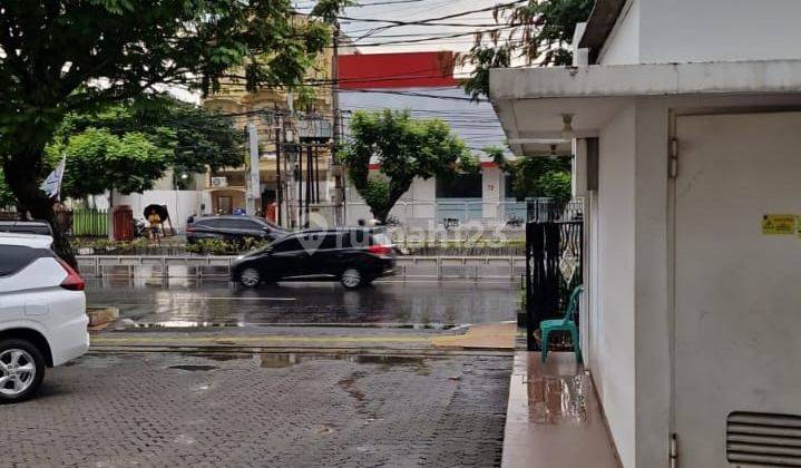 Ruang Usaha Luas Siap Huni Strategis di Jalan Pandanaran Semarang Kota 2