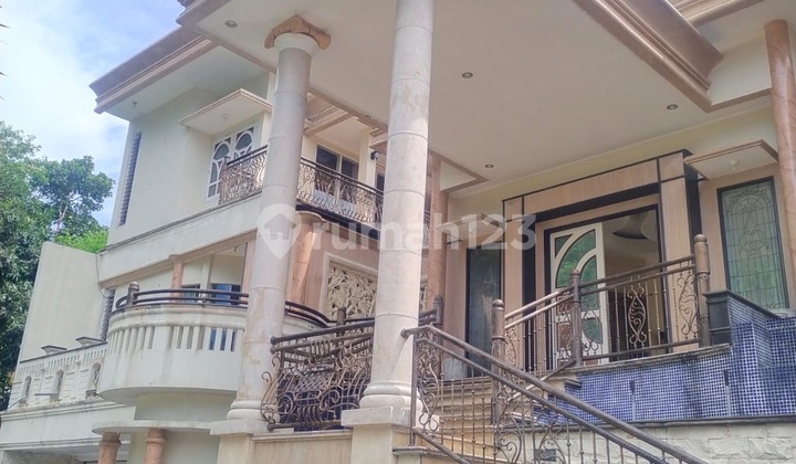 Rumah Luas dan Mewah Strategis di Papandayan Gajahmungkur 1