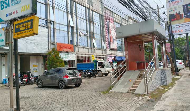 Disewakan Murah Ruko Sangat Strategis 3 Lantai Pinggir Jalan Raya 1